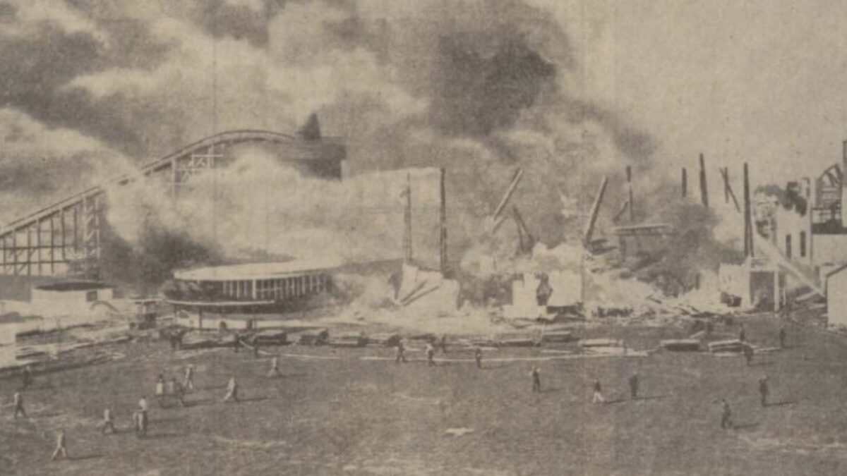 27/09/1939 – Indian Theatre hit by fire