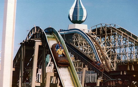 03/09/2006 – Log Flume ‘sails into the sunset’