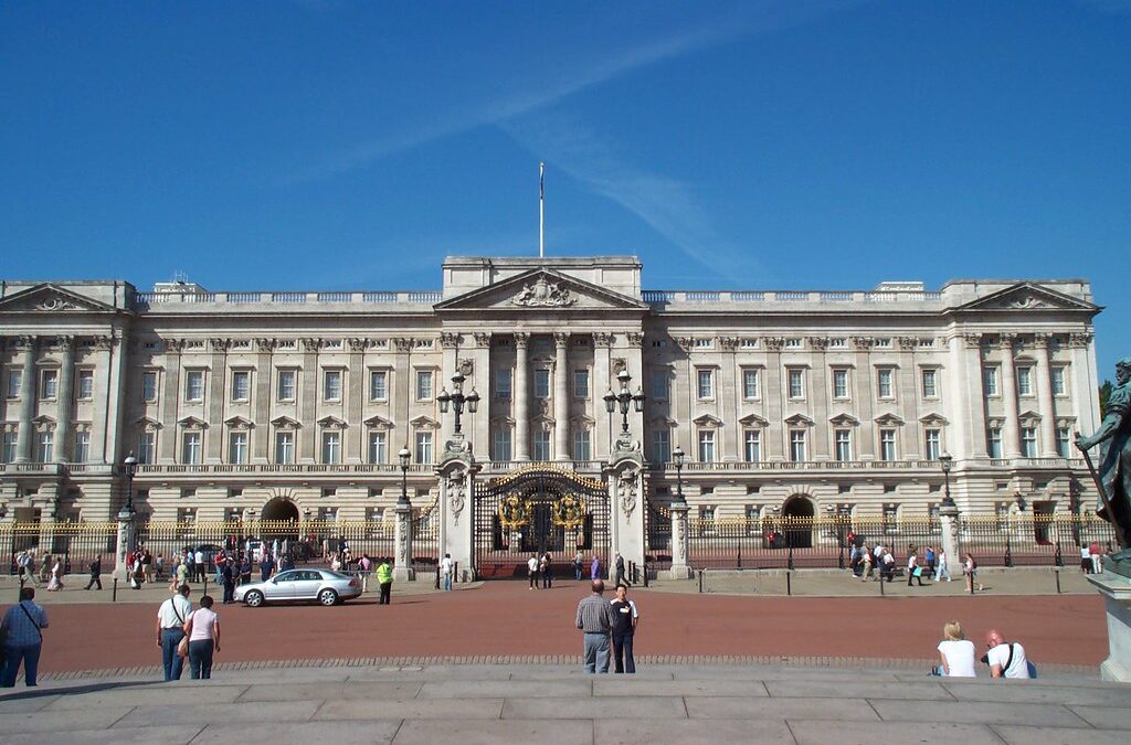 31/12/1997 – Geoffrey Thompson appointed OBE