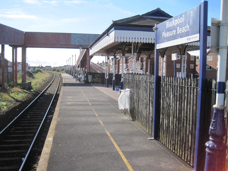 13/04/1987 – Blackpool Pleasure Beach railway station opens
